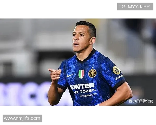 智利男足球星：从街头球场到世界舞台的奋斗历程与荣耀